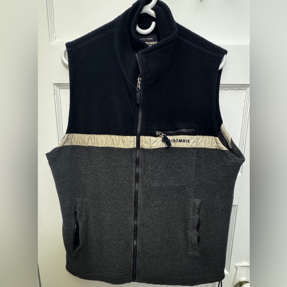 Abercrombie & Fitch Men's dark Navy and Grey Vest